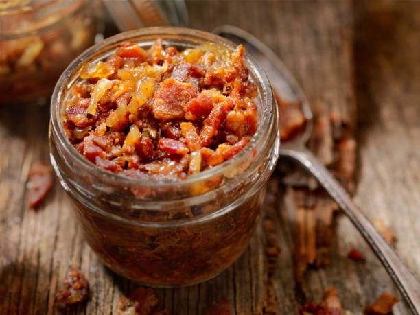 Simple recipe and diverse uses of bacon and jam